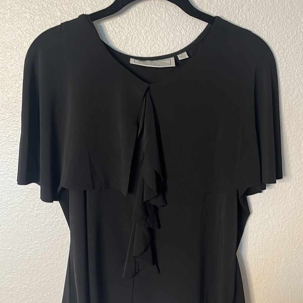 SIMONTON Says By George SIMONTON Black sleeveless Blouse wth Front Ruffle Size M